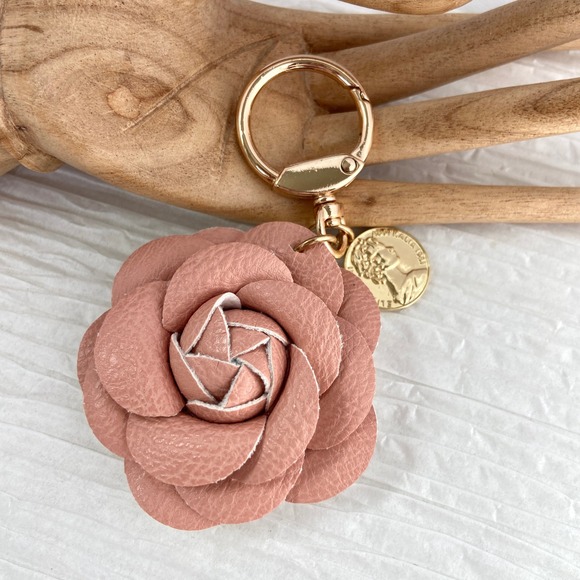 Pink Vegan Leather Camellia Flower Bag Charm Key‎ Chain - Picture 1 of 4